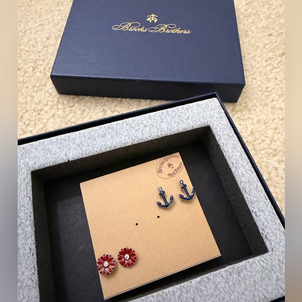 NEVER WORN Brooks Brothers Red Flower & Navy Anchor Stud Earrings
